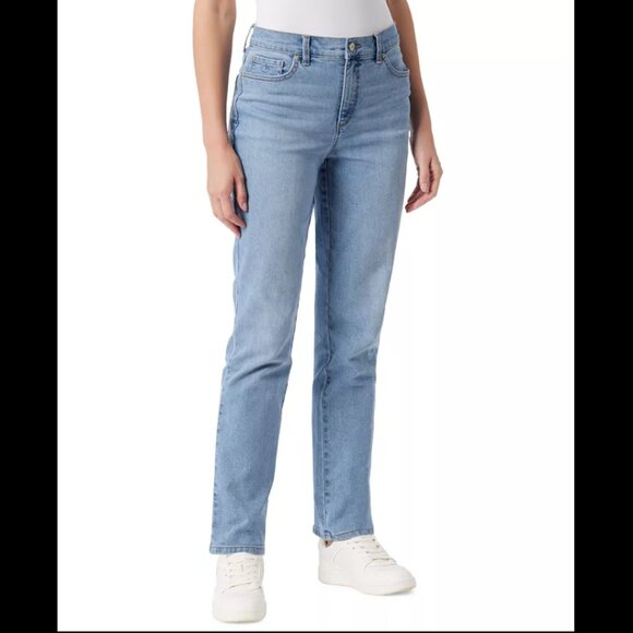Gloria Vanderbilt Denim - 👖Gloria Vanderbilt Amanda Classic Straight Jeans Lucca (Light Blue) Size 12